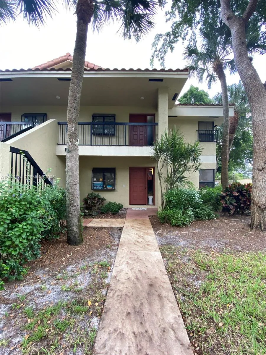 Foto de propiedad en 2442 NW 49th Terrace 4319, Coconut Creek, FL 33063 Coconut Creek con MLS# 