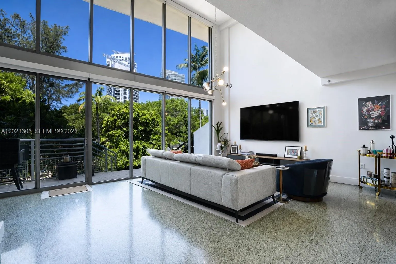 Foto de propiedad en 245 Michigan Avenue LG-5, Miami Beach, FL 33139 Miami Beach con MLS# 