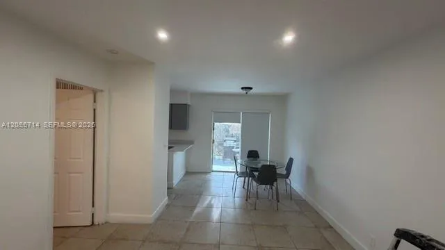 Foto de propiedad en 2450 Lincoln Street 12, Hollywood, FL 33020 Hollywood con MLS# 