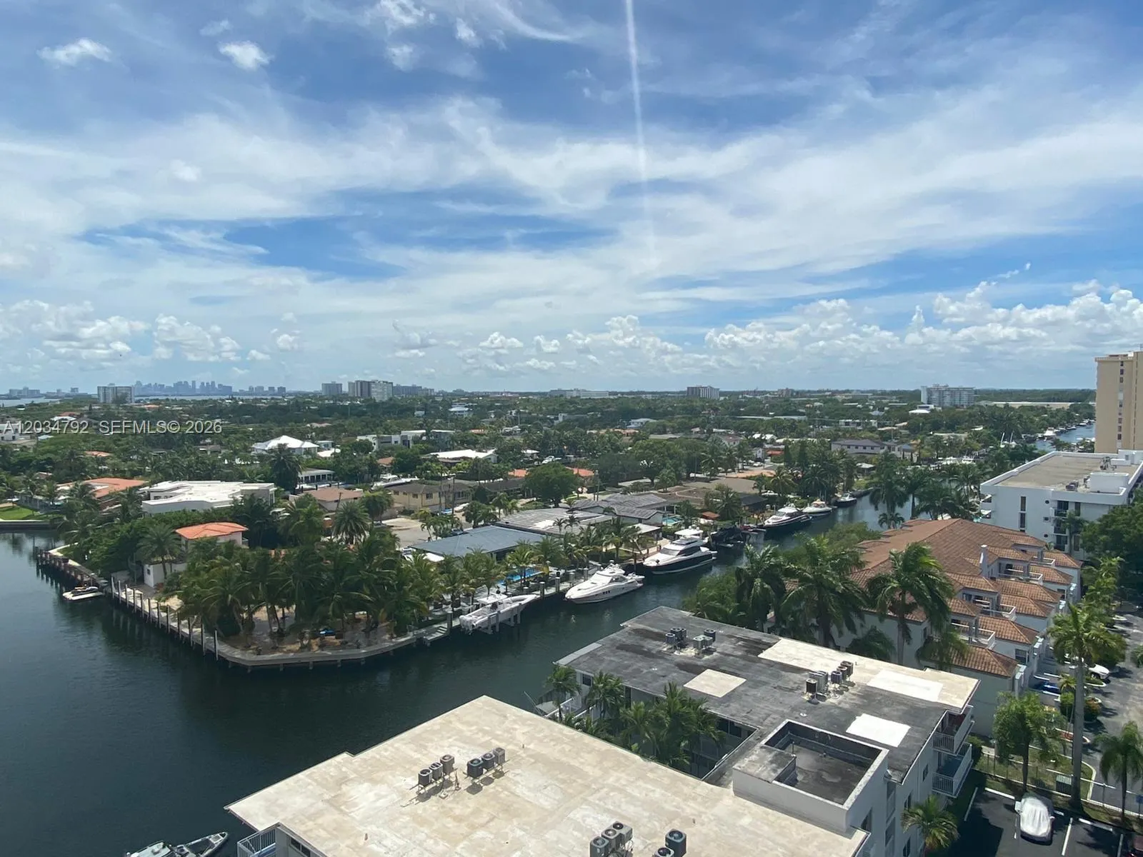 Vendido 2450 NE 135th Street 1012, North Miami, FL 33181, North Miami, FL 33181