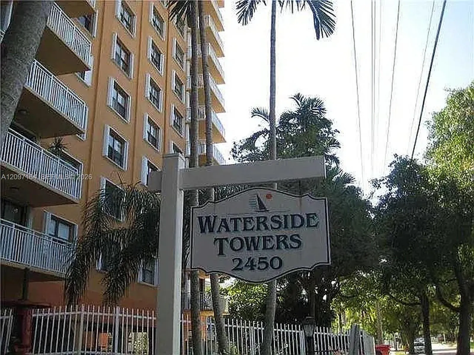 En Renta 2450 NE 135th Street 208, North Miami, FL 33181, North Miami, FL 33181