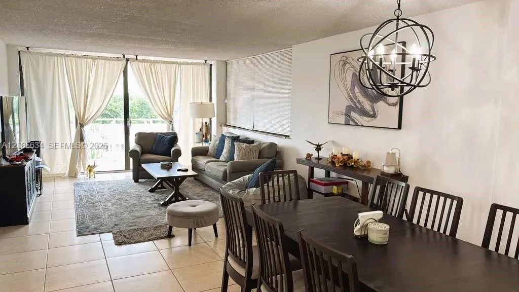 En Renta 2450 NE 135th Street 502, North Miami, FL 33181, North Miami, FL 33181