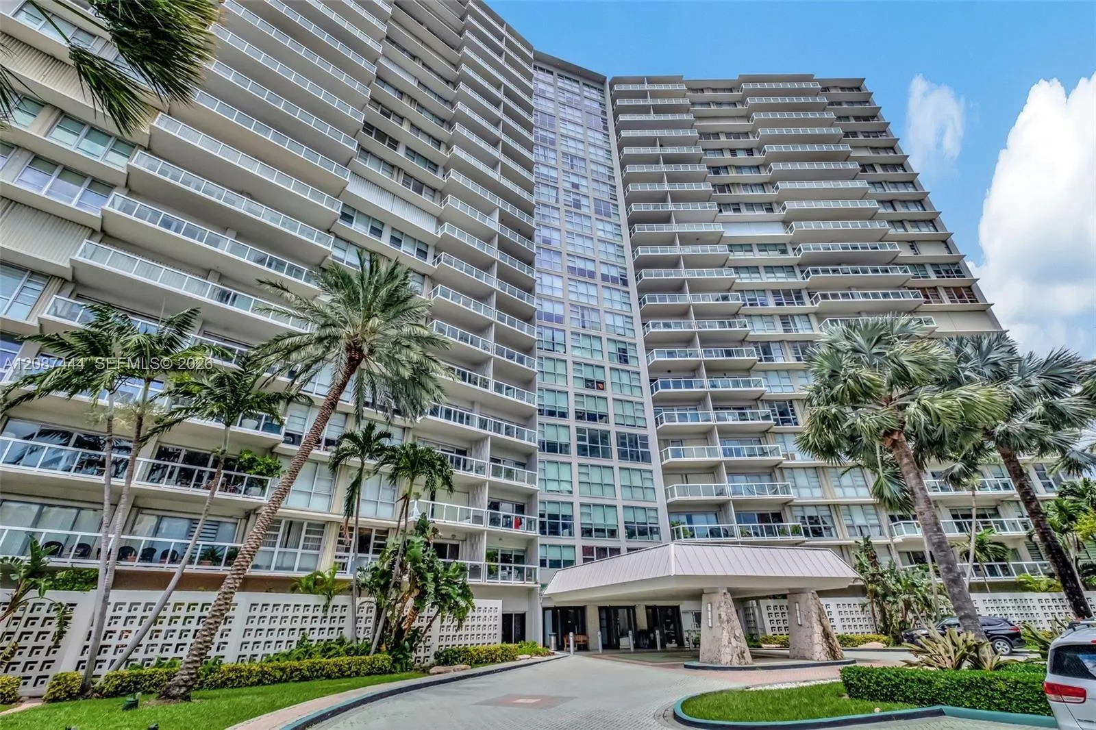 En Renta 2451 Brickell Avenue 12G, Miami, FL 33129, Miami, FL 33129