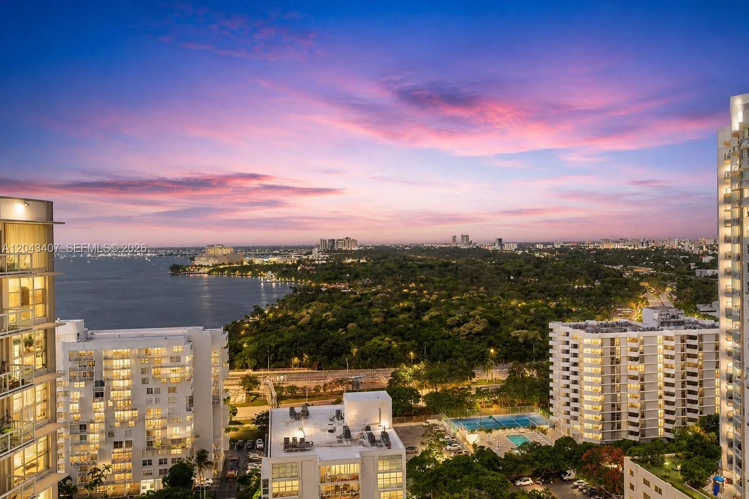 Foto de propiedad en 2451 Brickell Avenue PHL, Miami, FL 33129 Miami con MLS# 