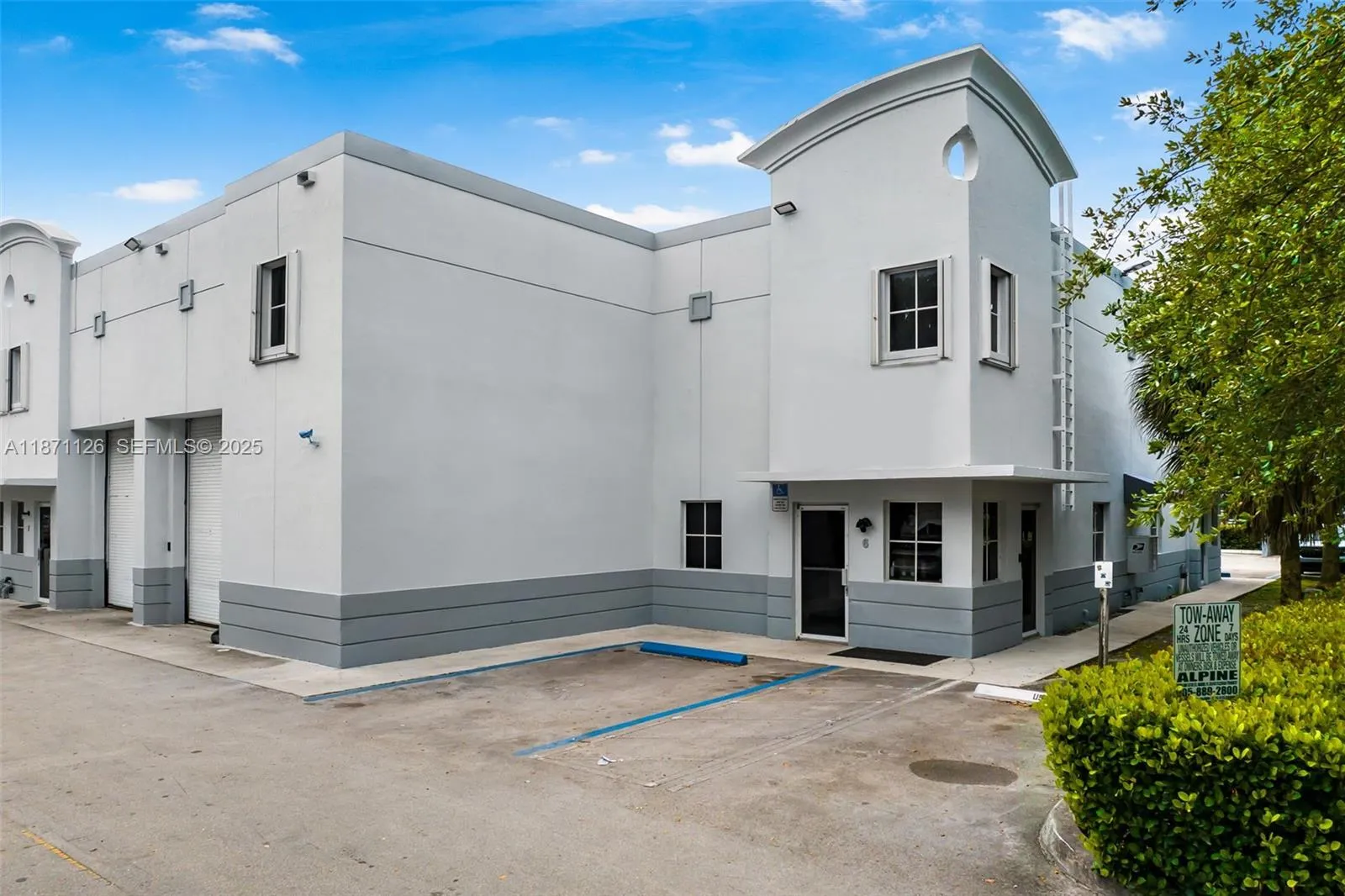 Foto de propiedad en 2451 NW 109th Avenue 6, Sweetwater, FL 33172 Sweetwater con MLS# 