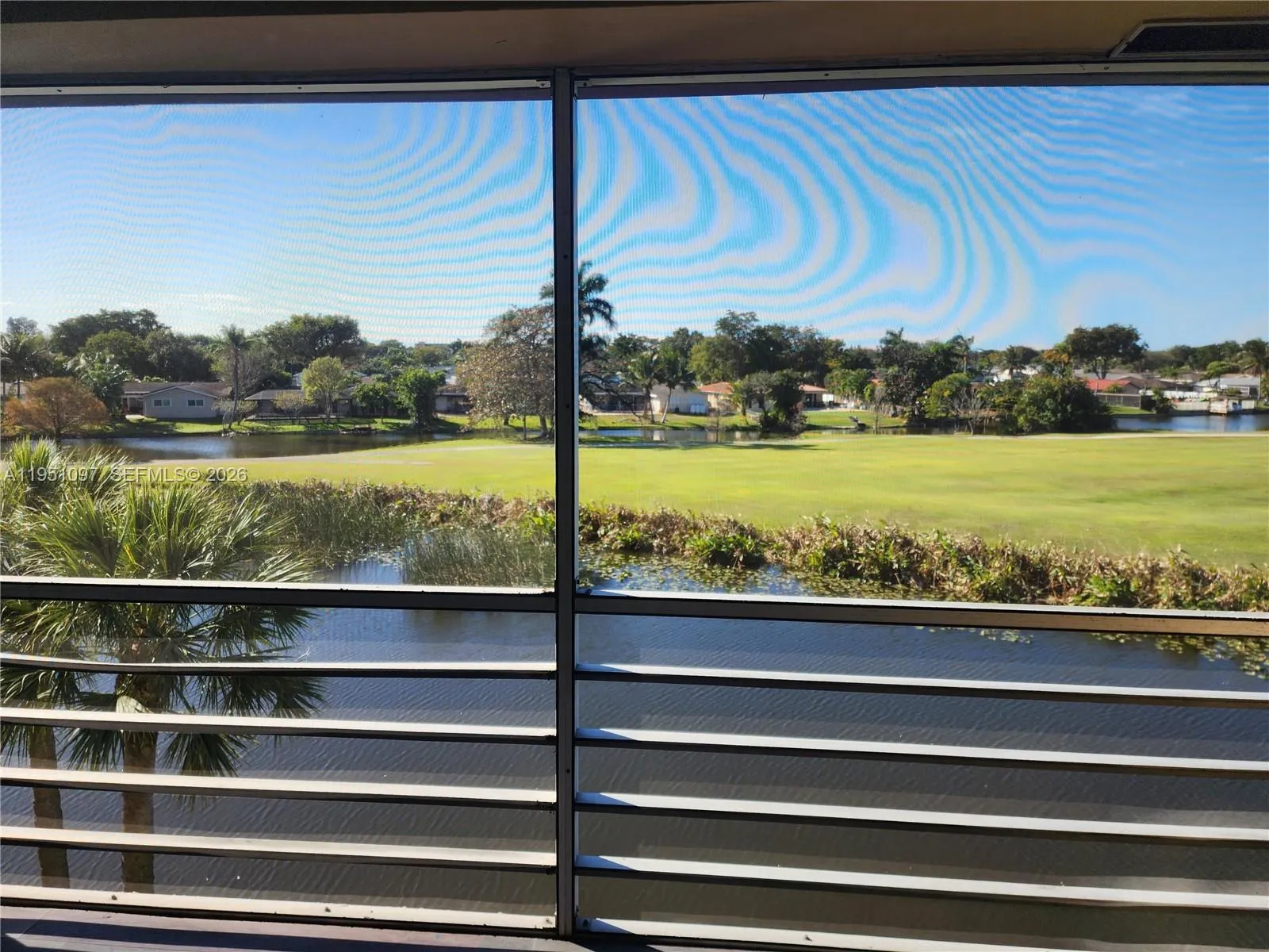 Foto de propiedad en 2451 SW 82nd Avenue 309, Davie, FL 33324 Davie con MLS# 