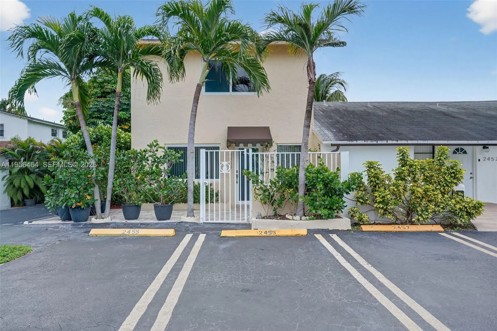 En Venta 2455 SW 11th Street 7-A, Miami, FL 33135, Miami, FL 33135