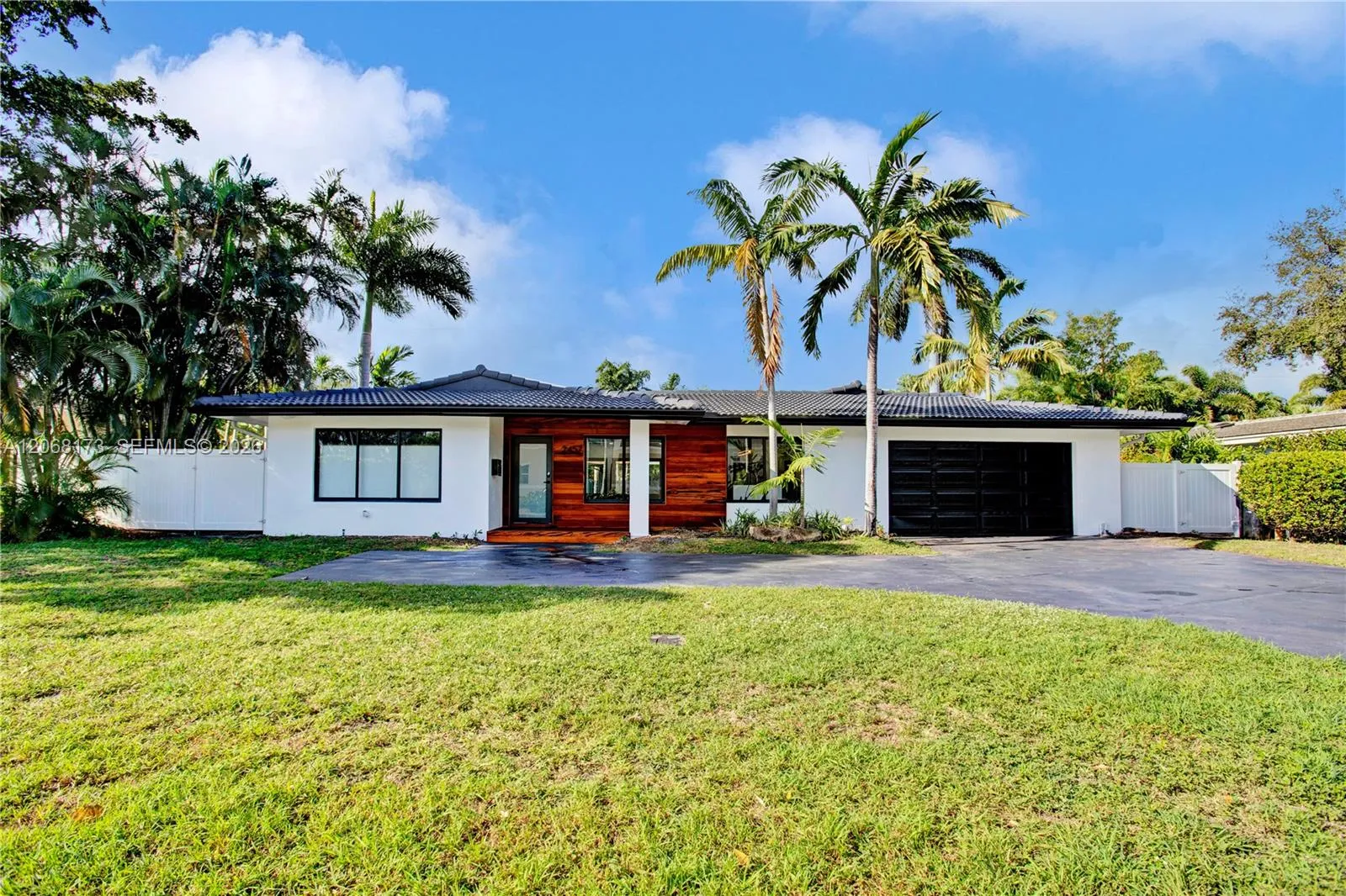 En Venta 2457 NE 27th Terrace, Fort Lauderdale, FL 33305, Fort Lauderdale, FL 33305