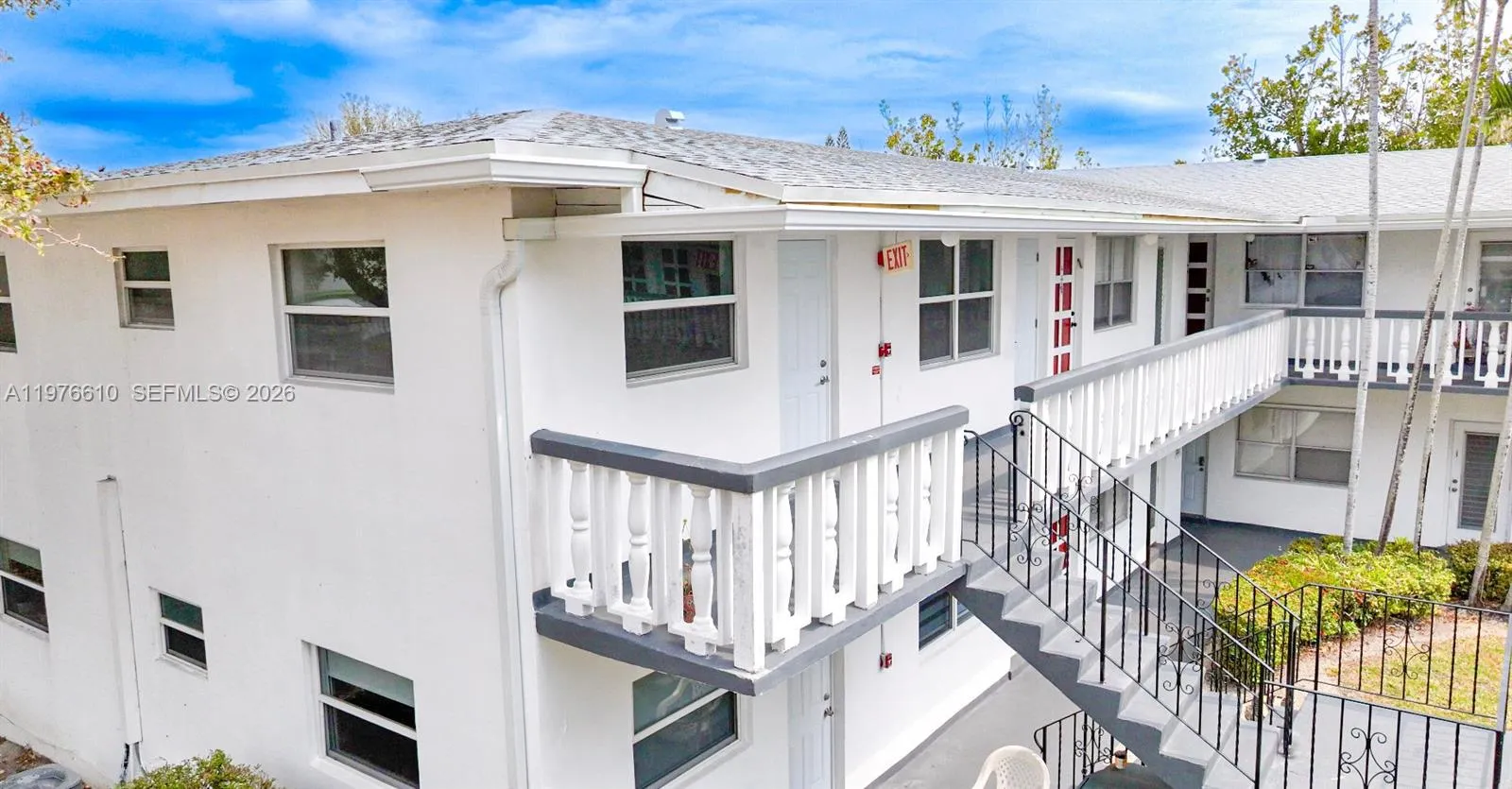 Foto de propiedad en 2458 Polk Street 201, Hollywood, FL 33020 Hollywood con MLS# 