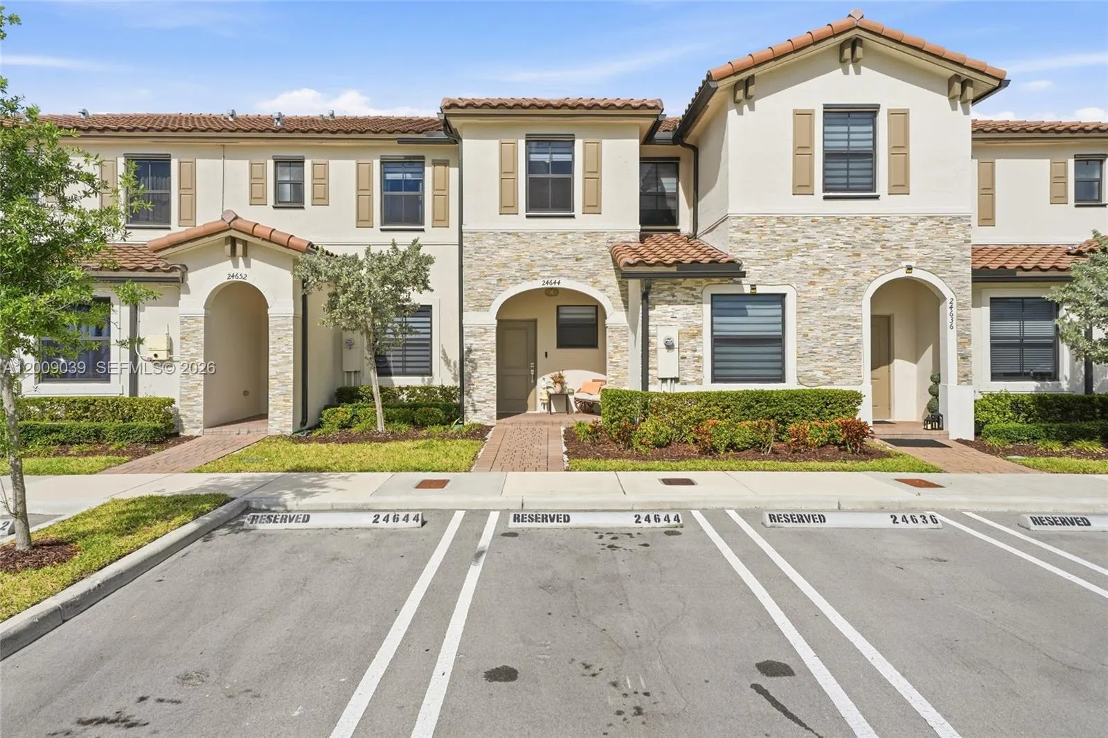 Foto de propiedad en 24644 SW 118th Court, Homestead, FL 33032 Homestead con MLS# 