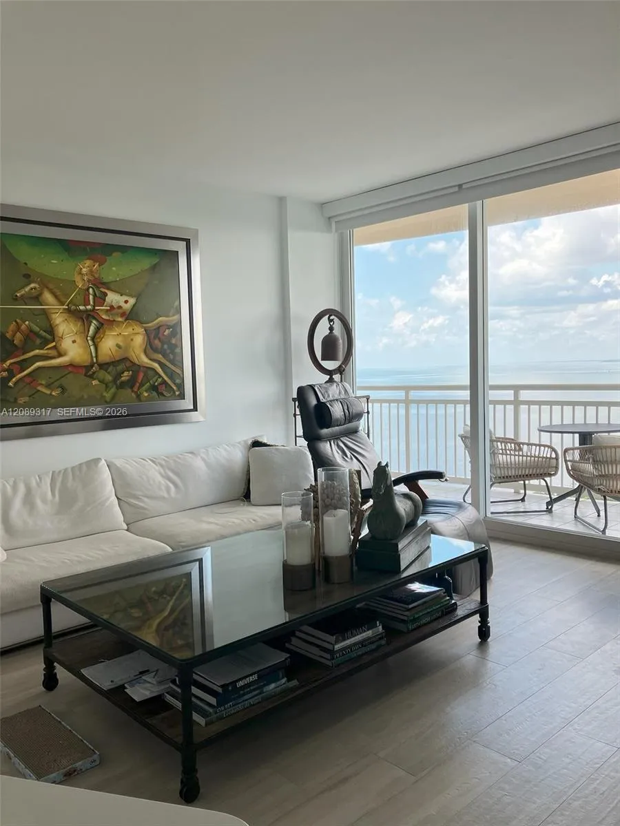 En Venta 2475 Brickell Avenue 2401, Miami, FL 33129, Miami, FL 33129