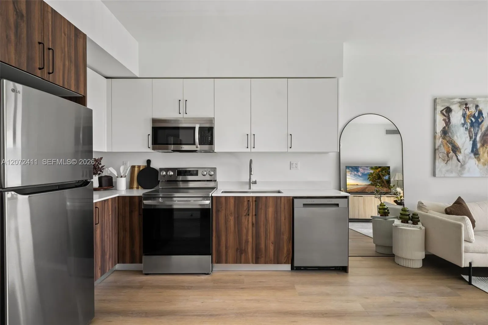 Foto de propiedad en 2479 NE 192nd Street 202, Miami, FL 33180 Miami con MLS#