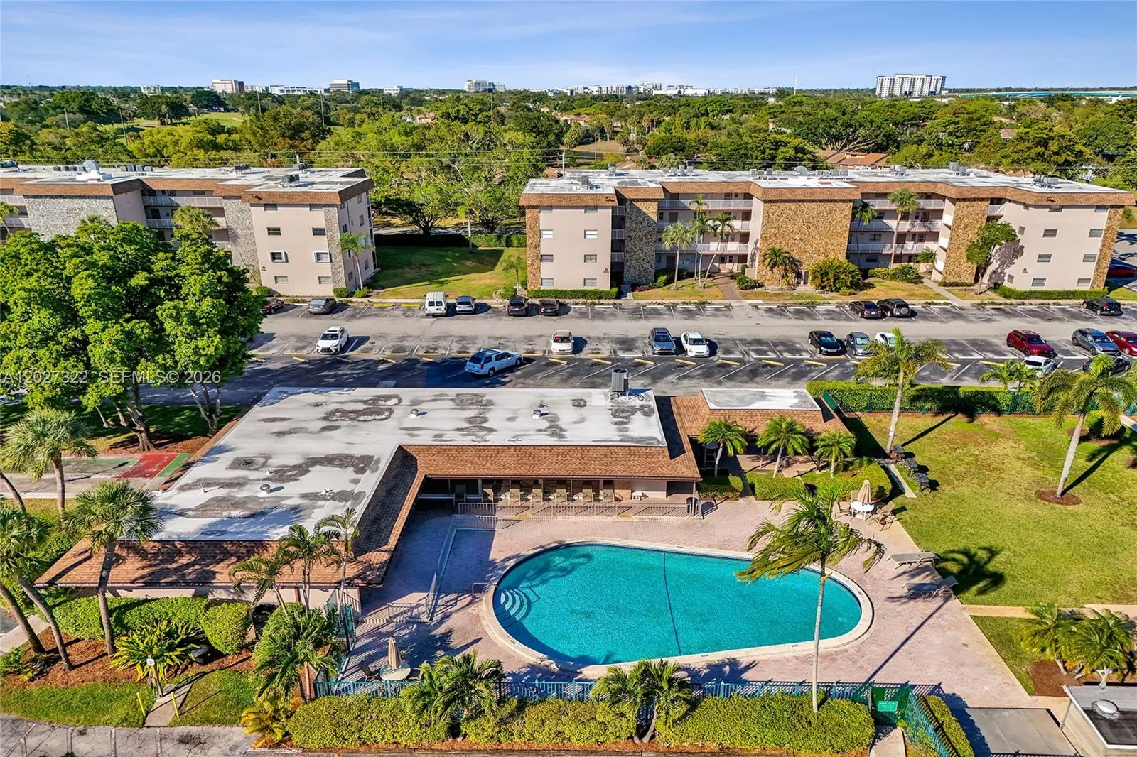 Foto de propiedad en 2481 SW 82nd Avenue 205, Davie, FL 33324 Davie con MLS# 