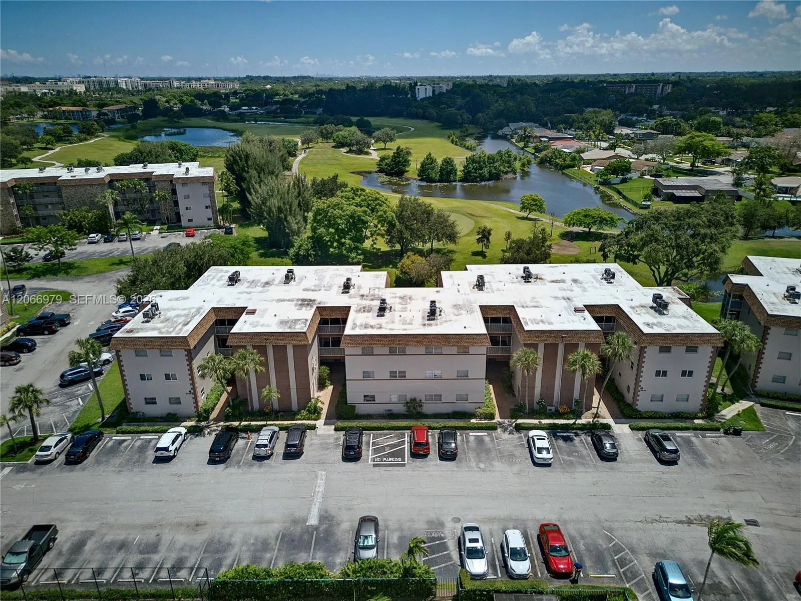 Foto de propiedad en 2491 SW 82nd Avenue 310, Davie, FL 33324 Davie con MLS# 