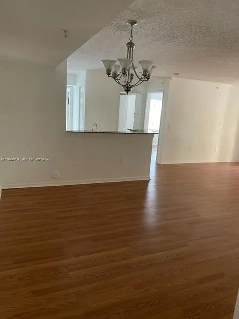 Foto de propiedad en 2494 Centergate Drive 102, Miramar, FL 33025 Miramar con MLS# 