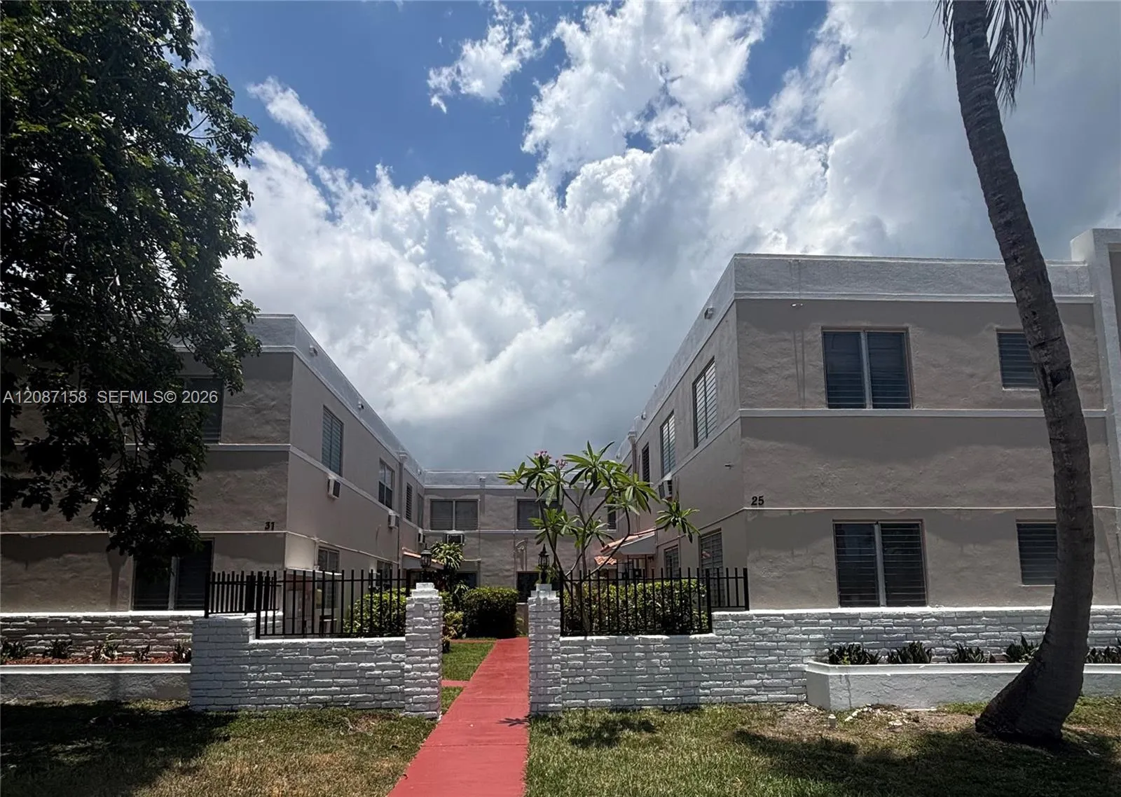 En Renta 25 Navarre Avenue 3, Coral Gables, FL 33134, Coral Gables, FL 33134