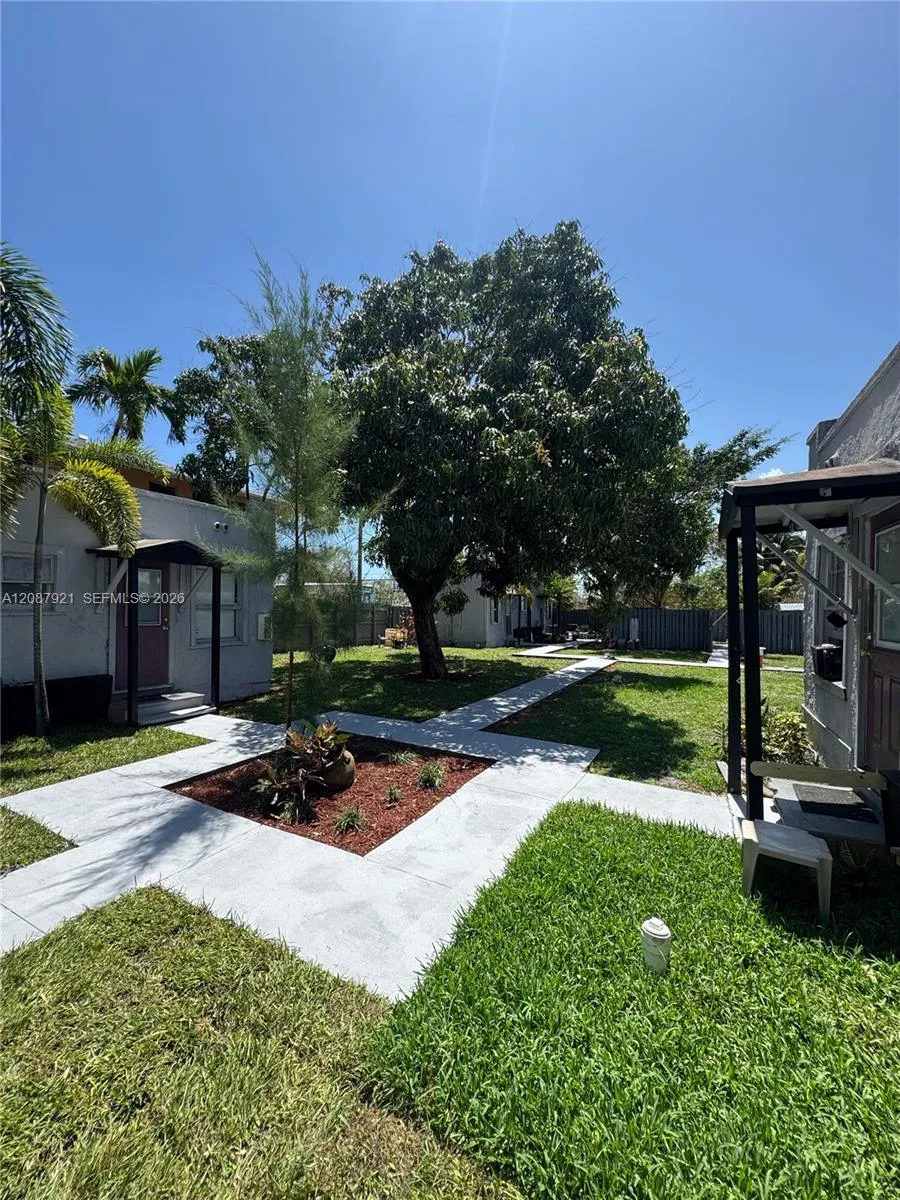 En Renta 25 SW 10th Street 11, Dania Beach, FL 33004, Dania Beach, FL 33004