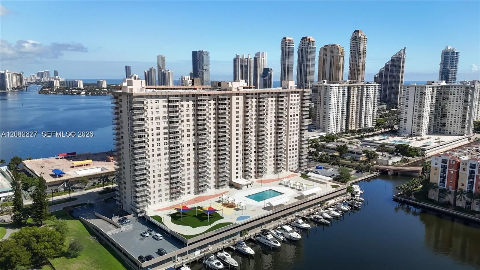 Foto de propiedad en 250 174th Street 1211, Sunny Isles Beach, FL 33160 Sunny Isles Beach con MLS#