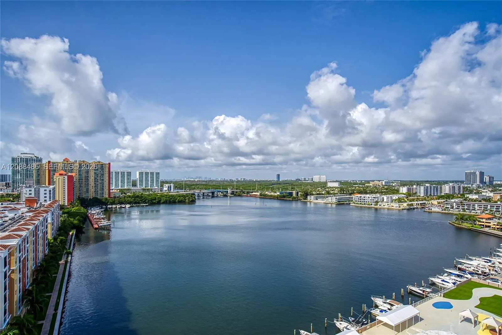 En Venta 250 174th Street 1704, Sunny Isles Beach, FL 33160, Sunny Isles Beach, FL 33160