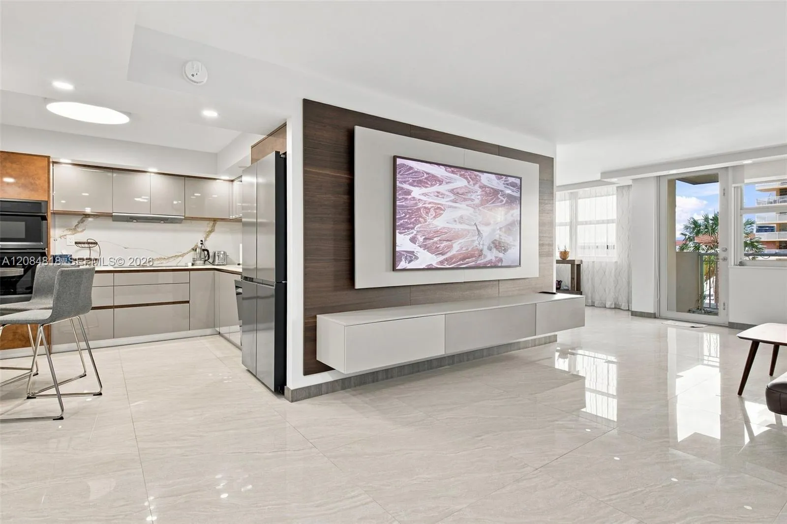 Foto de propiedad en 250 174th Street 211, Sunny Isles Beach, FL 33160 Sunny Isles Beach con MLS#