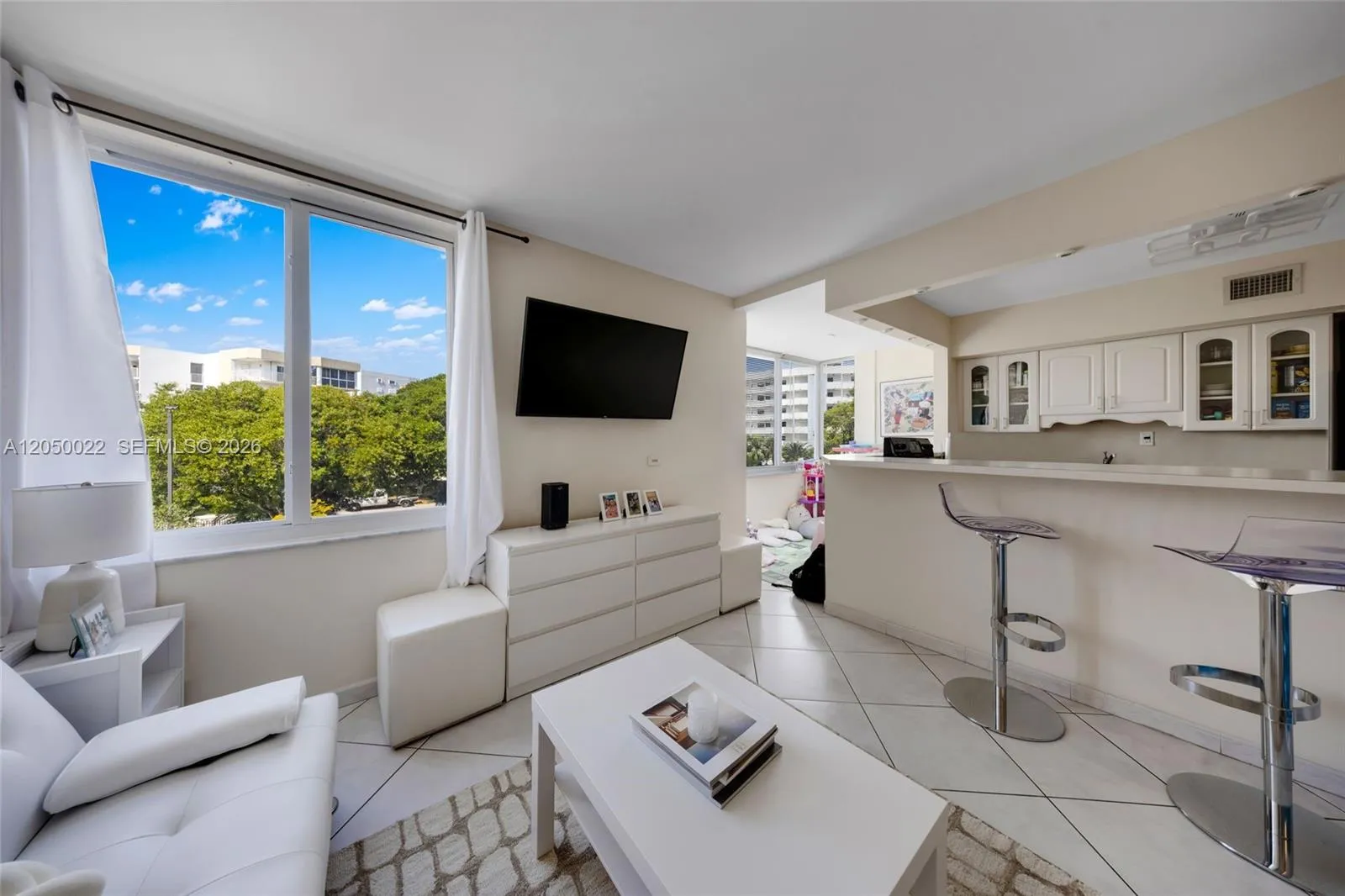 Foto de propiedad en 250 180th Drive 352, Sunny Isles Beach, FL 33160 Sunny Isles Beach con MLS# 