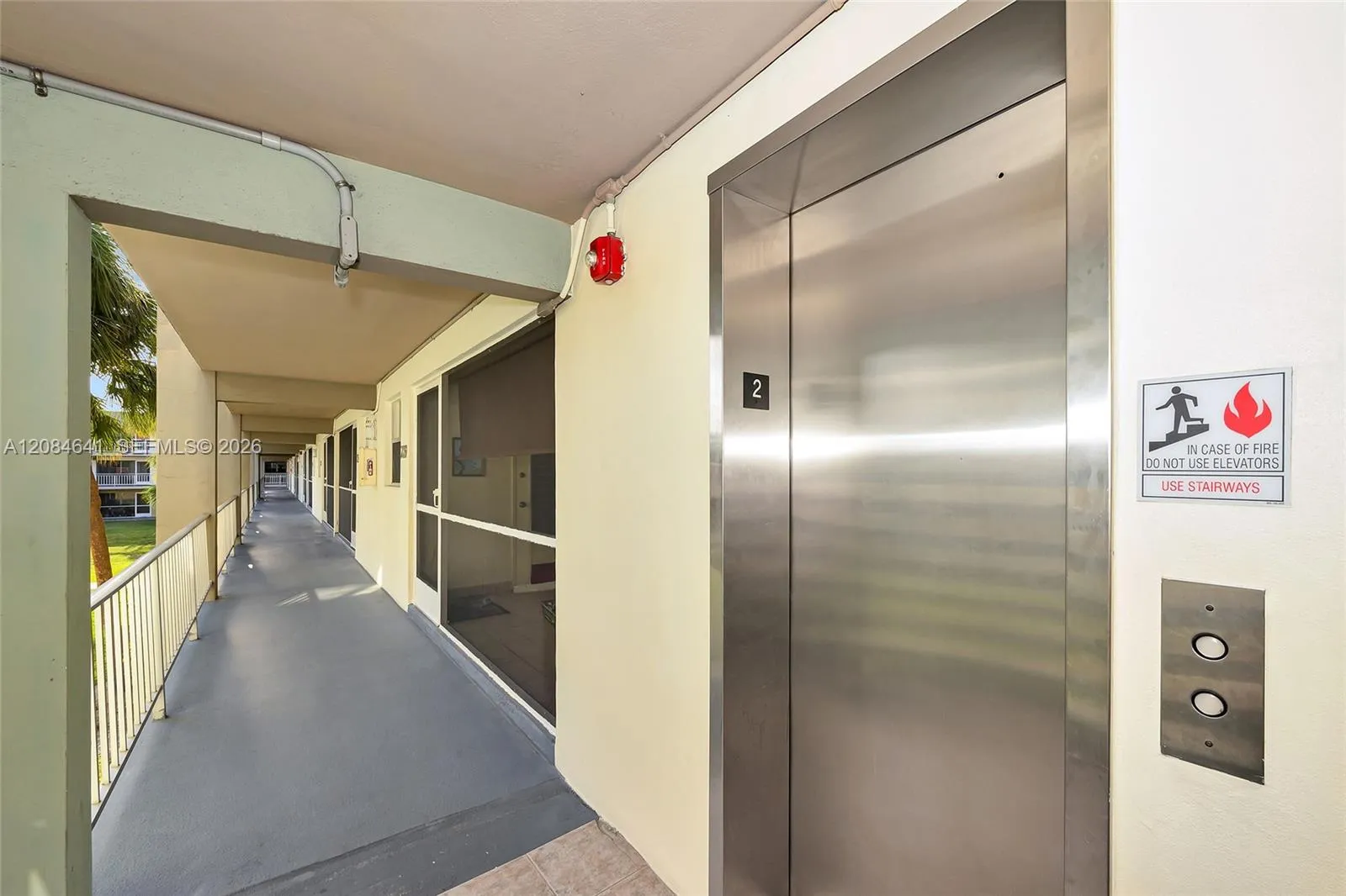 Foto de propiedad en 250 Layne Boulevard 205, Hallandale Beach, FL 33009 Hallandale Beach con MLS#