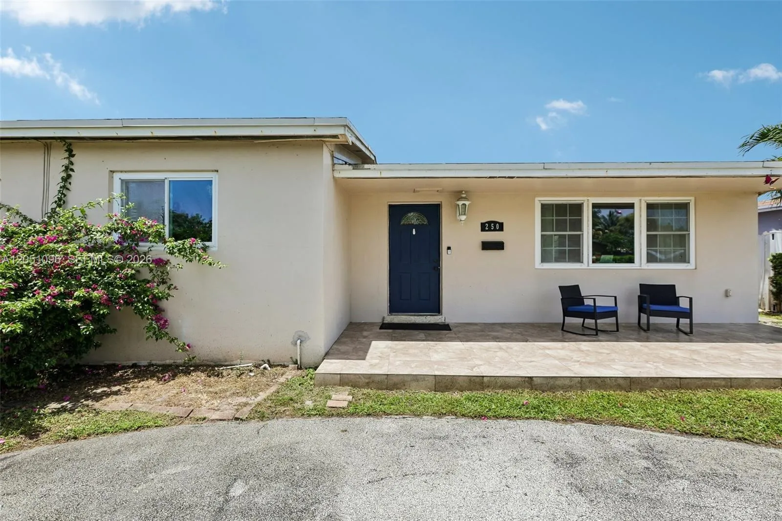 Foto de propiedad en 250 N 66th Avenue, Hollywood, FL 33024 Hollywood con MLS# 