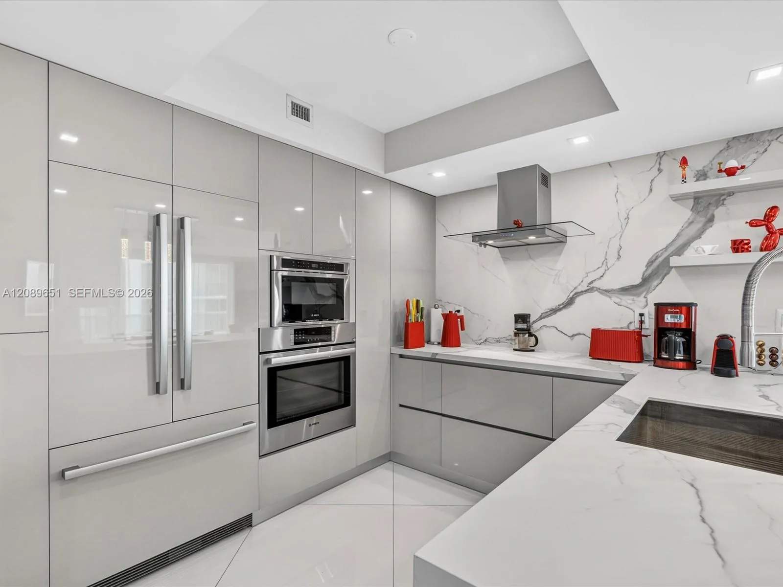 En Venta 250 Sunny Isles Boulevard 3-1004, Sunny Isles Beach, FL 33160, Sunny Isles Beach, FL 33160