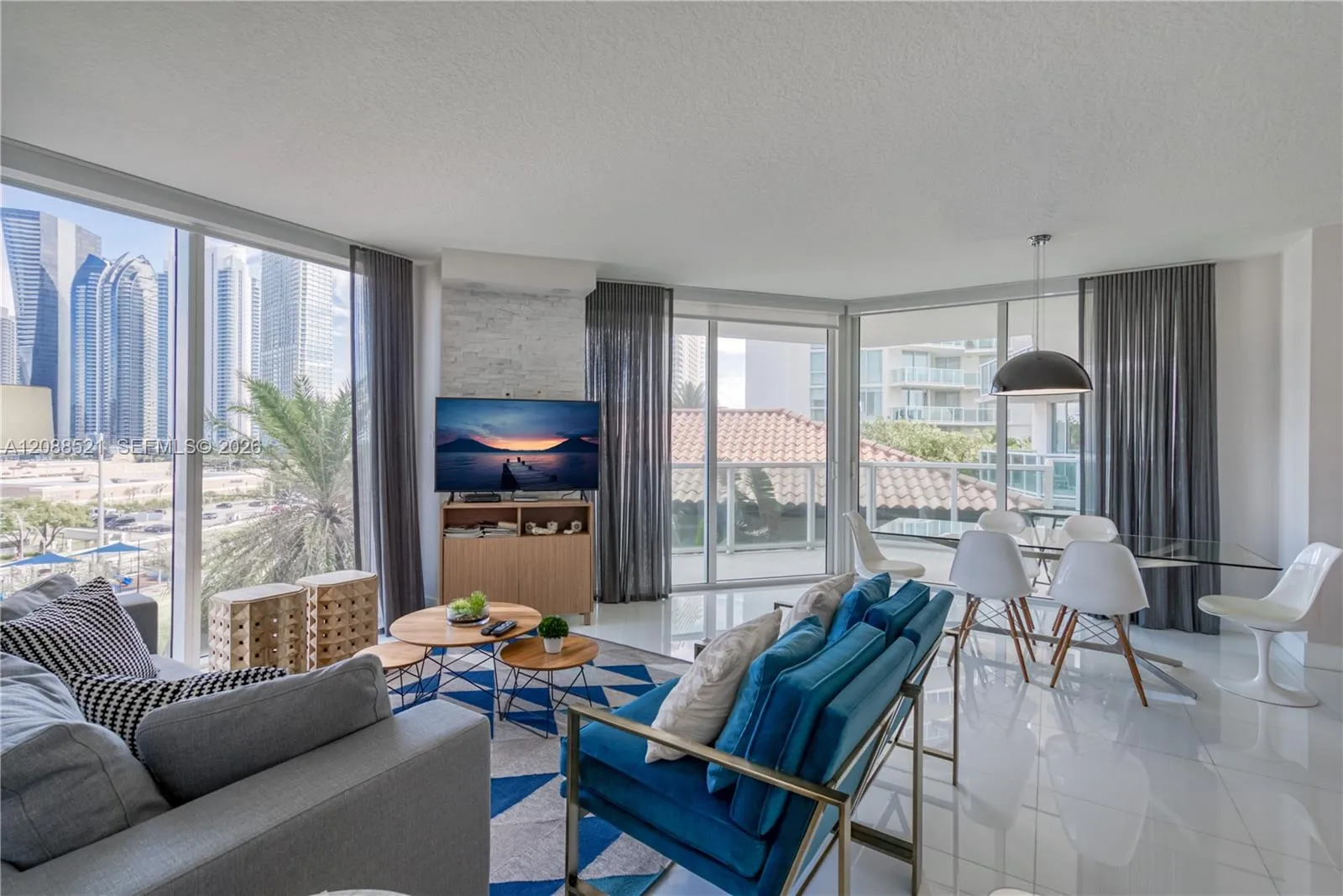 En Renta 250 Sunny Isles Boulevard 3-702, Sunny Isles Beach, FL 33160, Sunny Isles Beach, FL 33160