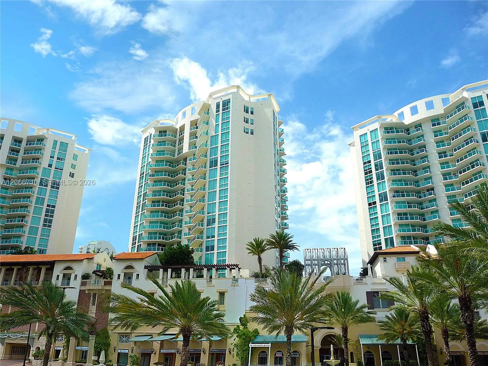 Foto de propiedad en 250 Sunny Isles Boulevard 3-705, Sunny Isles Beach, FL 33160 Sunny Isles Beach con MLS# 