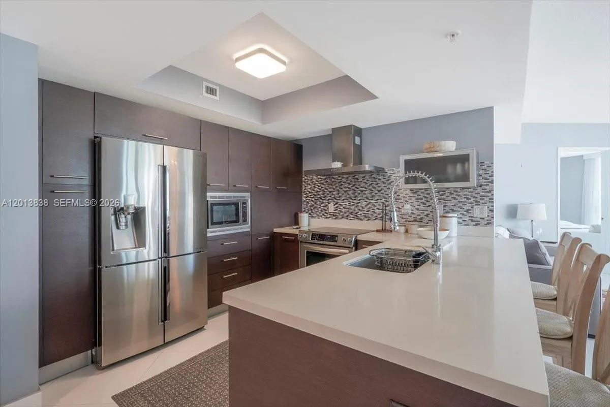 Foto de propiedad en 250 Sunny Isles Boulevard 3-902, Sunny Isles Beach, FL 33160 Sunny Isles Beach con MLS# 