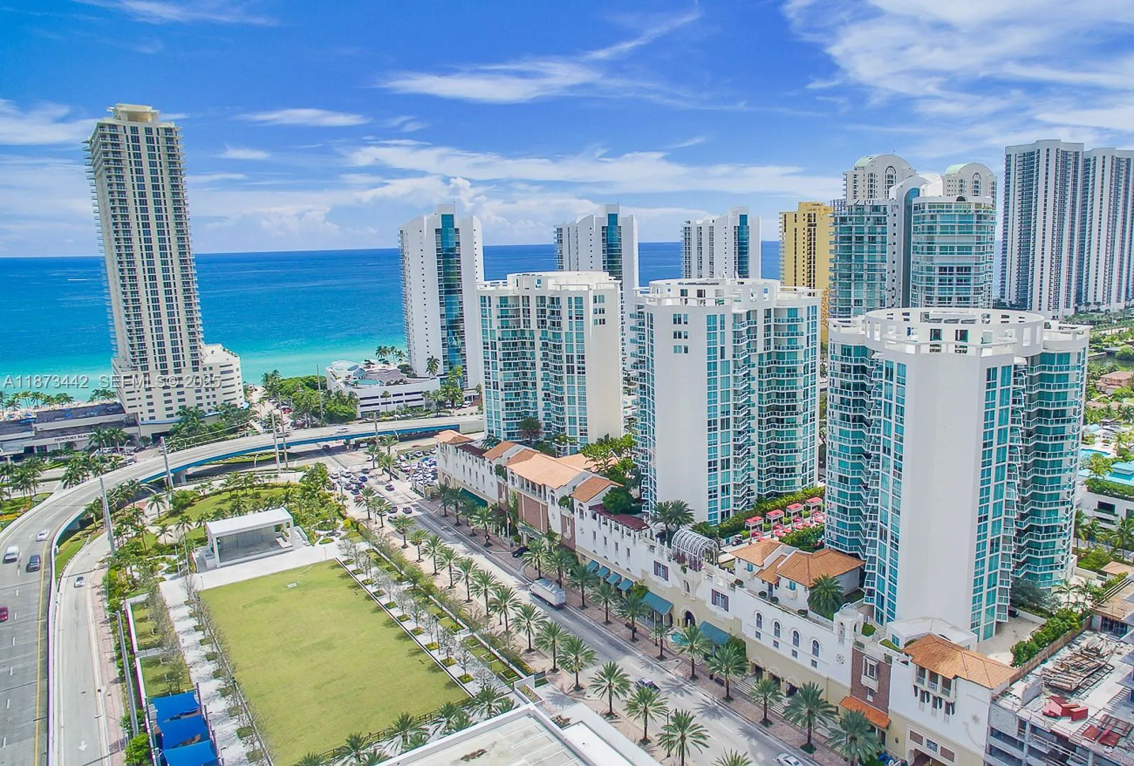 Foto de propiedad en 250 Sunny Isles Boulevard 3-PH1, Sunny Isles Beach, FL 33160 Sunny Isles Beach con MLS# 