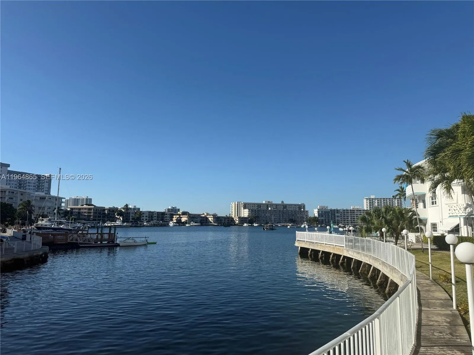 Foto de propiedad en 2500 Diana Drive 107, Hallandale Beach, FL 33009 Hallandale Beach con MLS# 