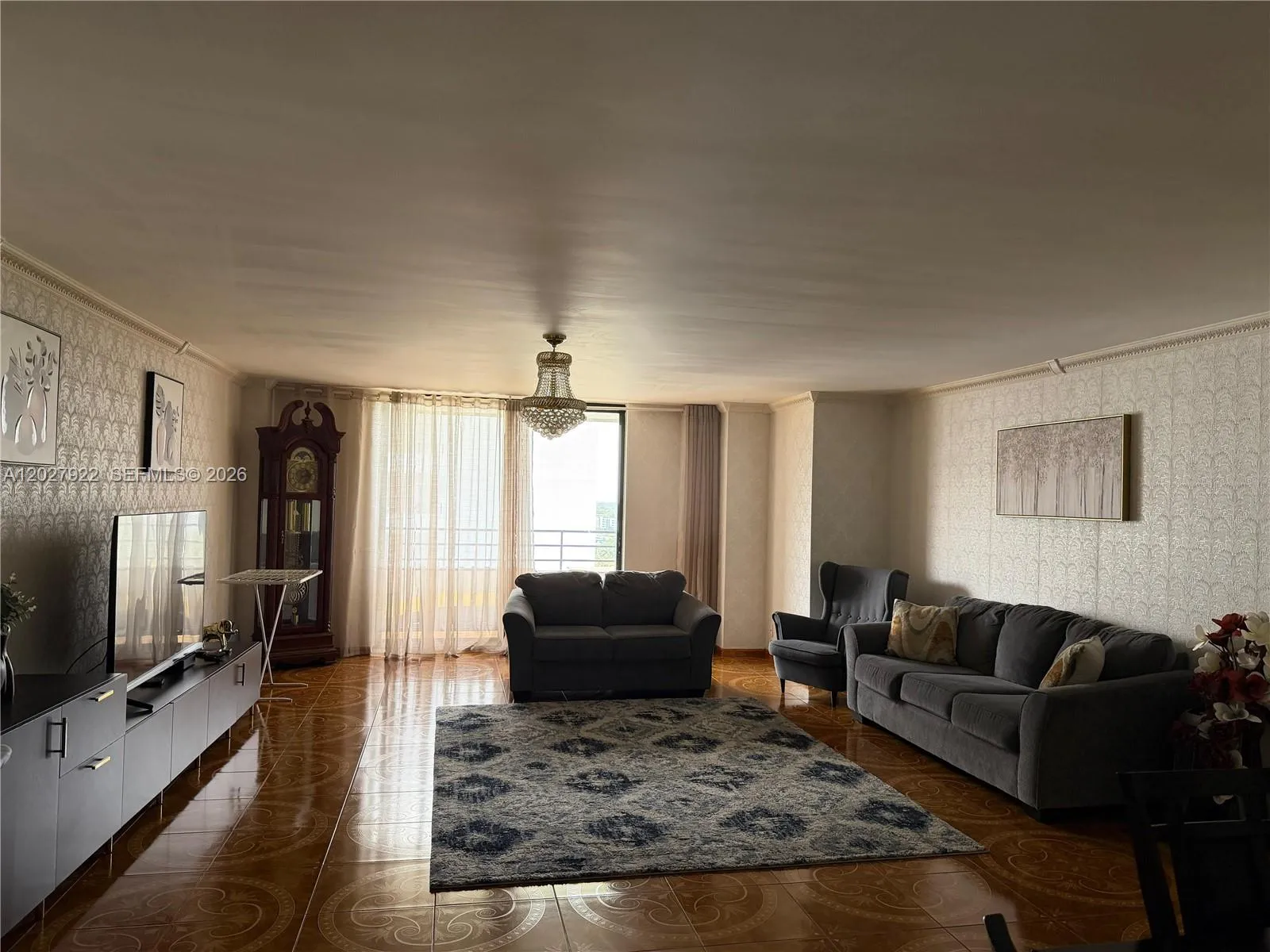 Foto de propiedad en 2500 Parkview Drive 1712, Hallandale Beach, FL 33009 Hallandale Beach con MLS# 