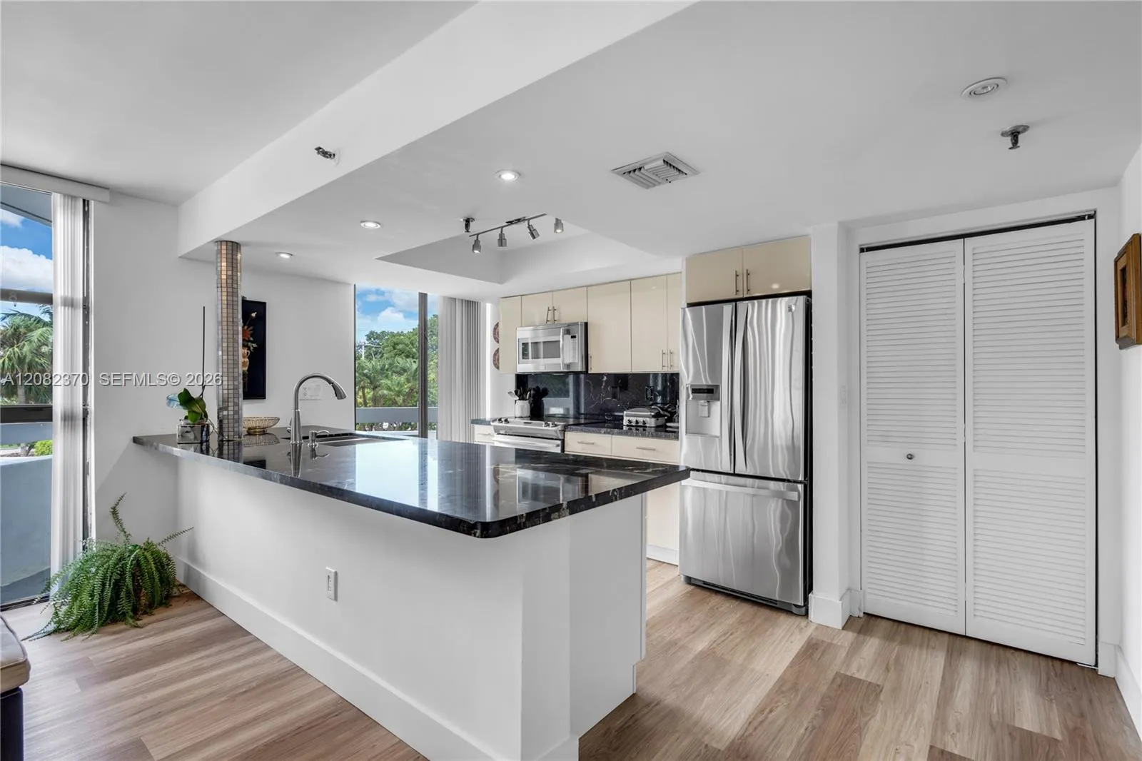 En Renta 2501 Brickell Avenue 201, Miami, FL 33129, Miami, FL 33129