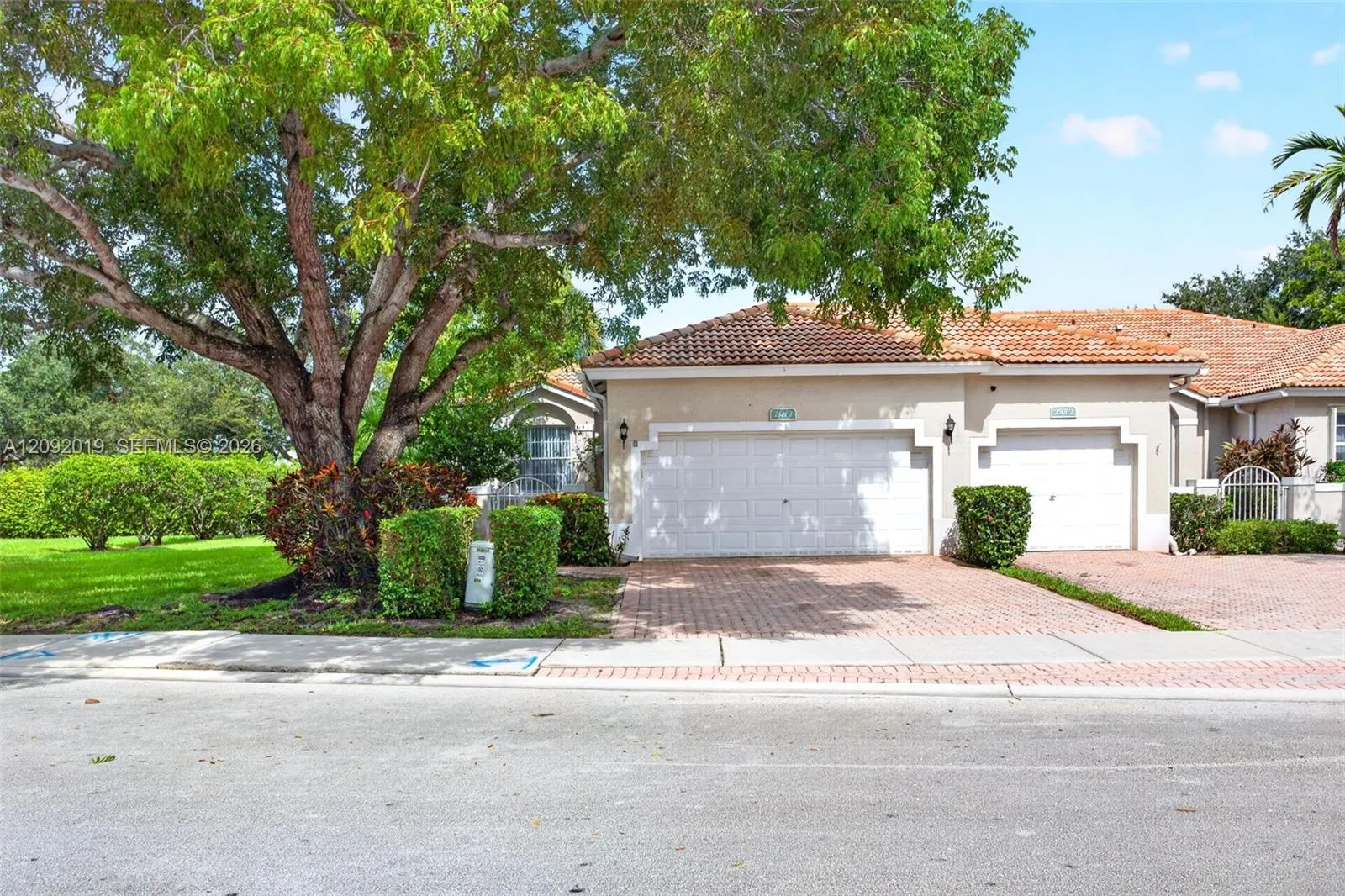 En Venta 2501 E Aragon Boulevard 1, Sunrise, FL 33313, Sunrise, FL 33313