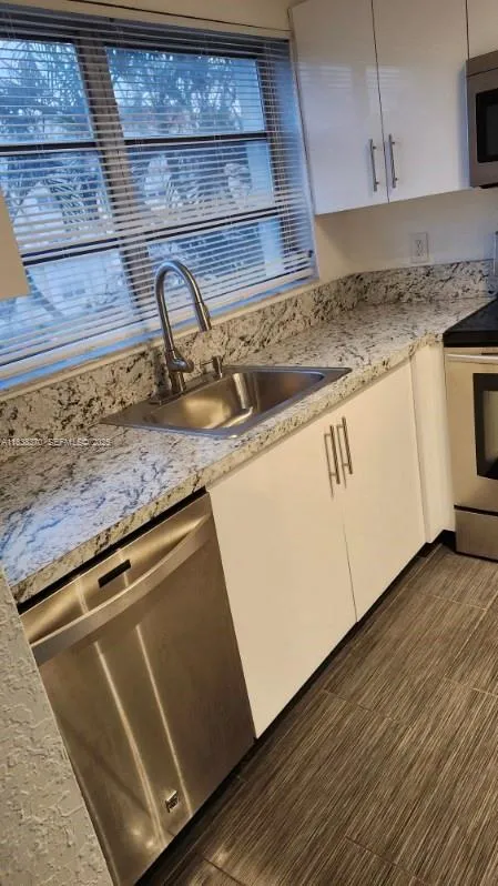 Foto de propiedad en 2501 NW 41st Avenue 201, Lauderhill, FL 33313 Lauderhill con MLS# 
