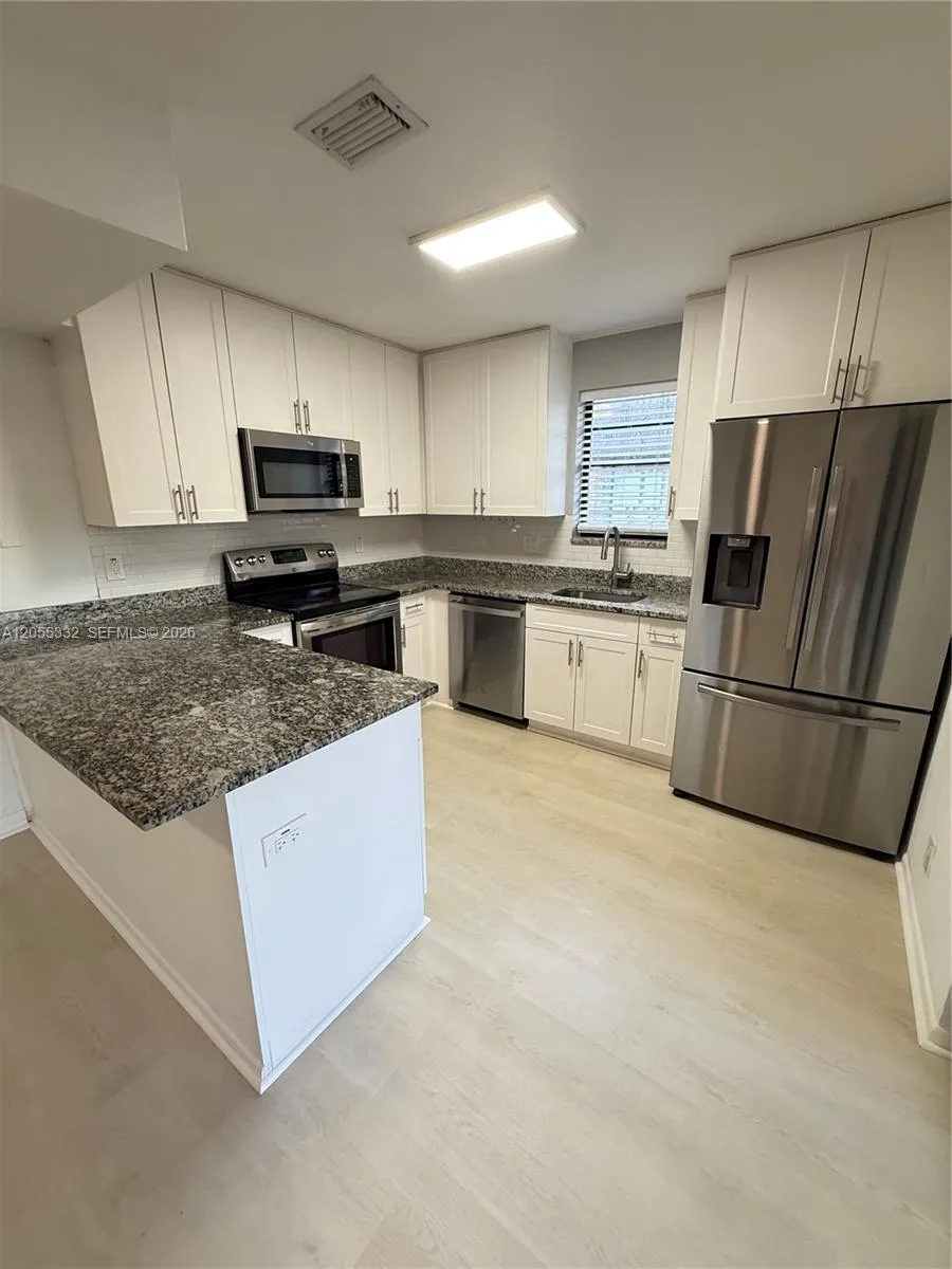 Foto de propiedad en 2501 NW 99th Avenue 2501, Coral Springs, FL 33065 Coral Springs con MLS# 