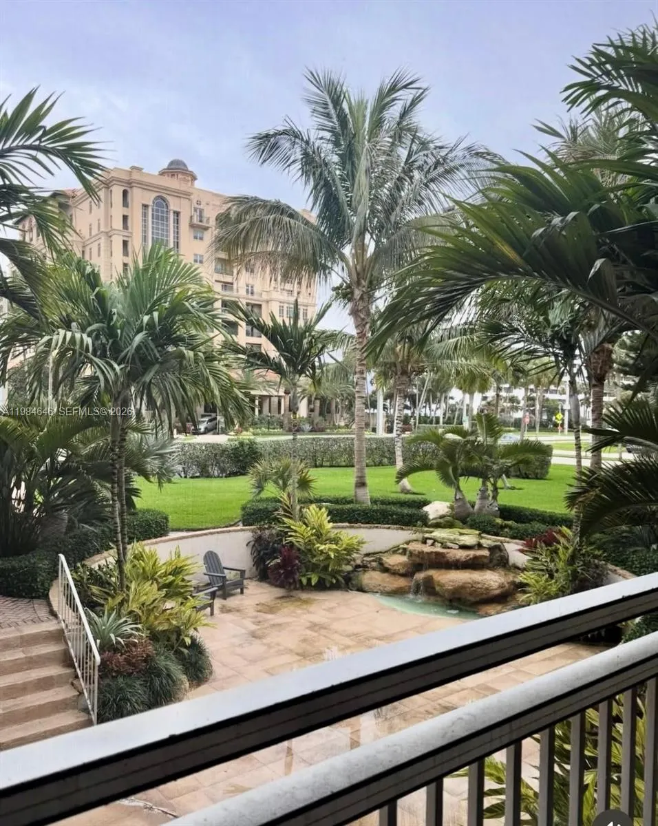 Foto de propiedad en 2501 S Ocean Boulevard 1040, Boca Raton, FL 33432 Boca Raton con MLS# 