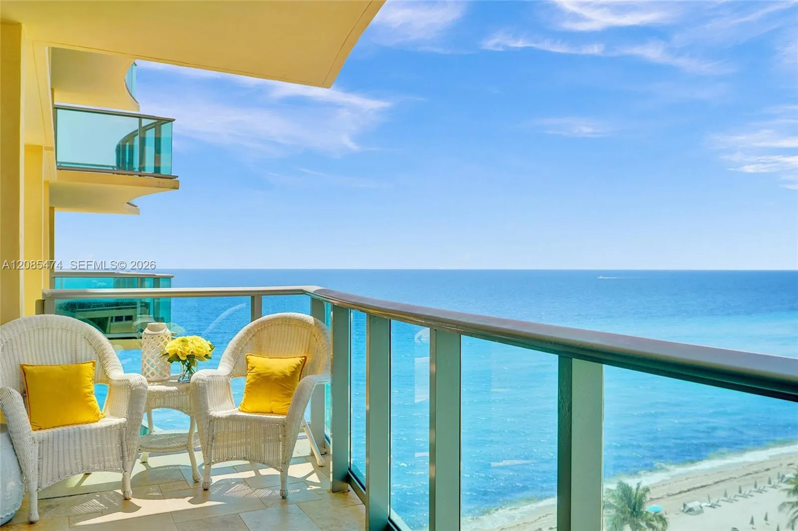 Foto de propiedad en 2501 S Ocean Drive 1212 (available Dec 8), Hollywood, FL 33019 Hollywood con MLS#