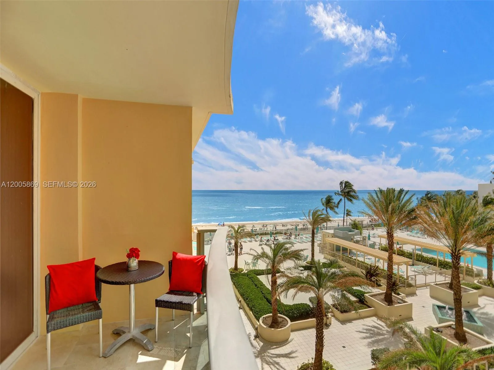Foto de propiedad en 2501 S Ocean Drive 415, Hollywood, FL 33019 Hollywood con MLS# 