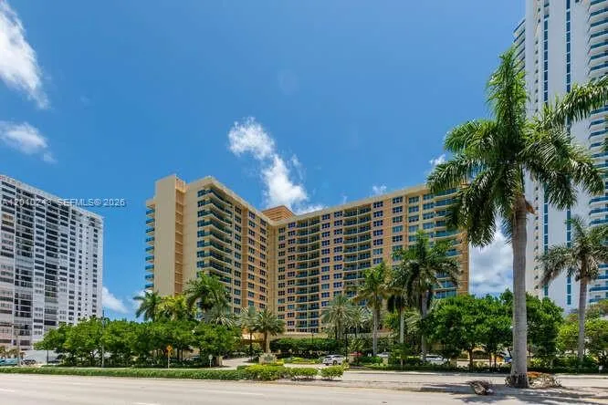 Foto de propiedad en 2501 S Ocean Drive 637, Hollywood, FL 33019 Hollywood con MLS# 