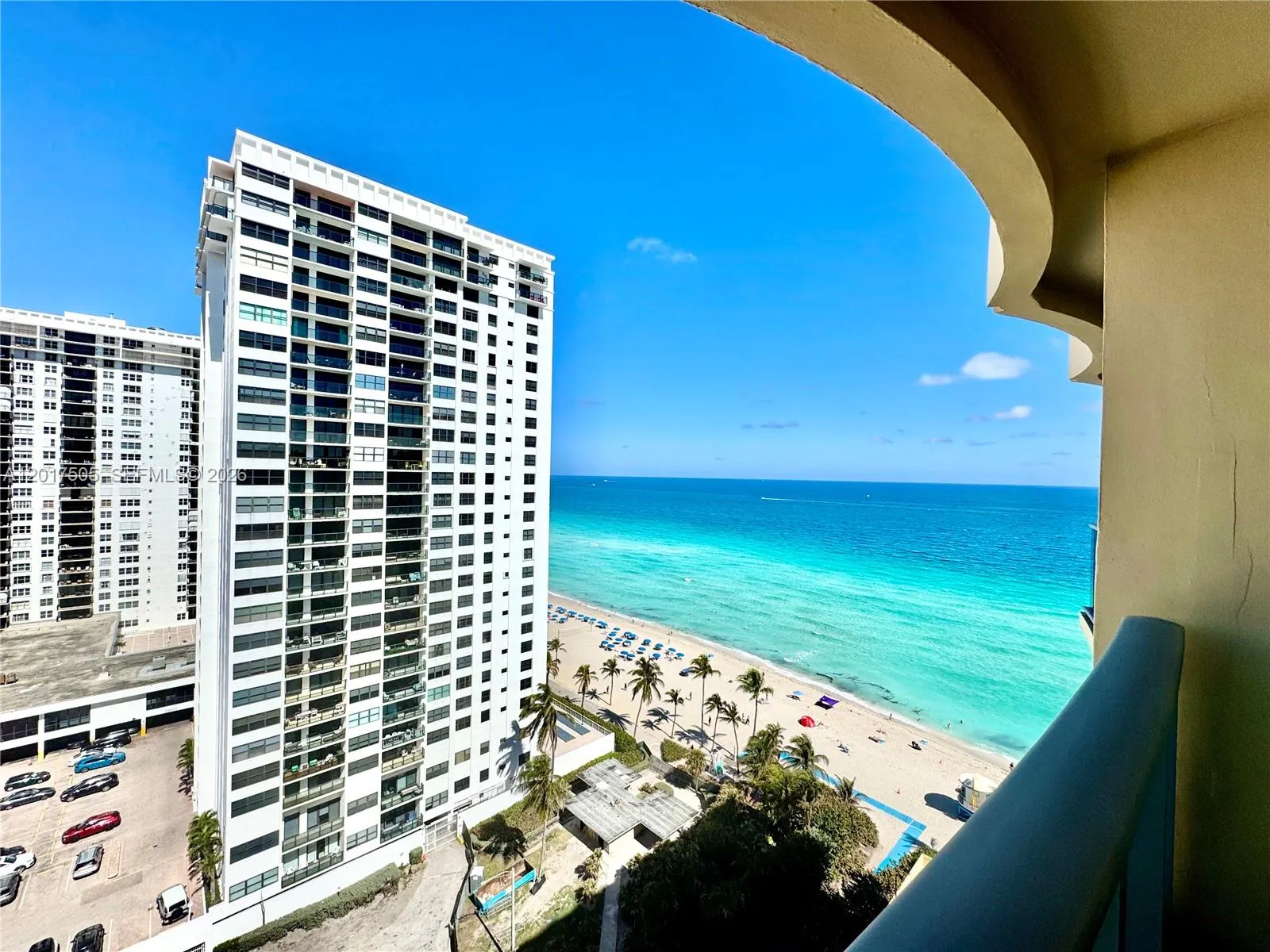 Foto de propiedad en 2501 S Ocean Drive PH4, Hollywood, FL 33019 Hollywood con MLS#