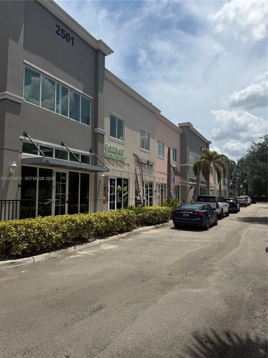 Foto de propiedad en 2501 SW 101st Avenue 1-211, Miramar, FL 33025 Miramar con MLS# 