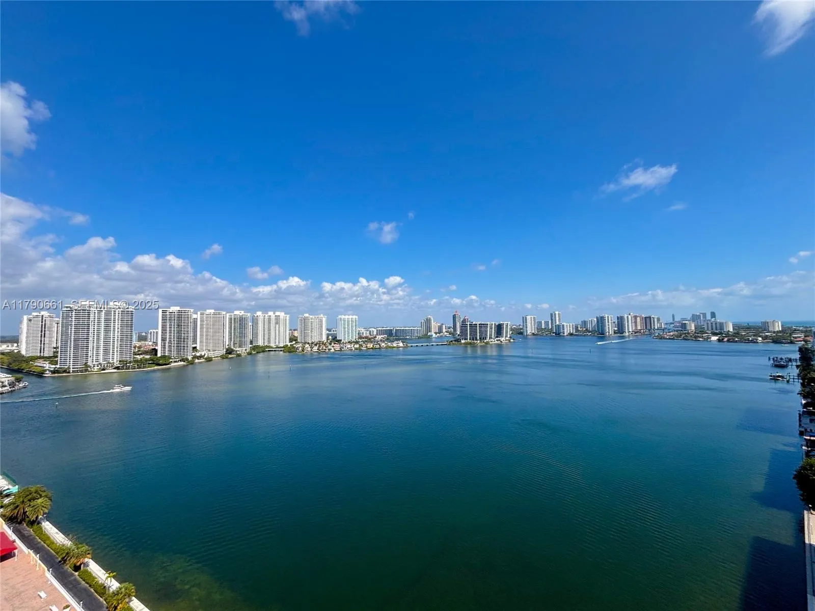 Foto de propiedad en 251 174th Street 2219, Sunny Isles Beach, FL 33160 Sunny Isles Beach con MLS# 