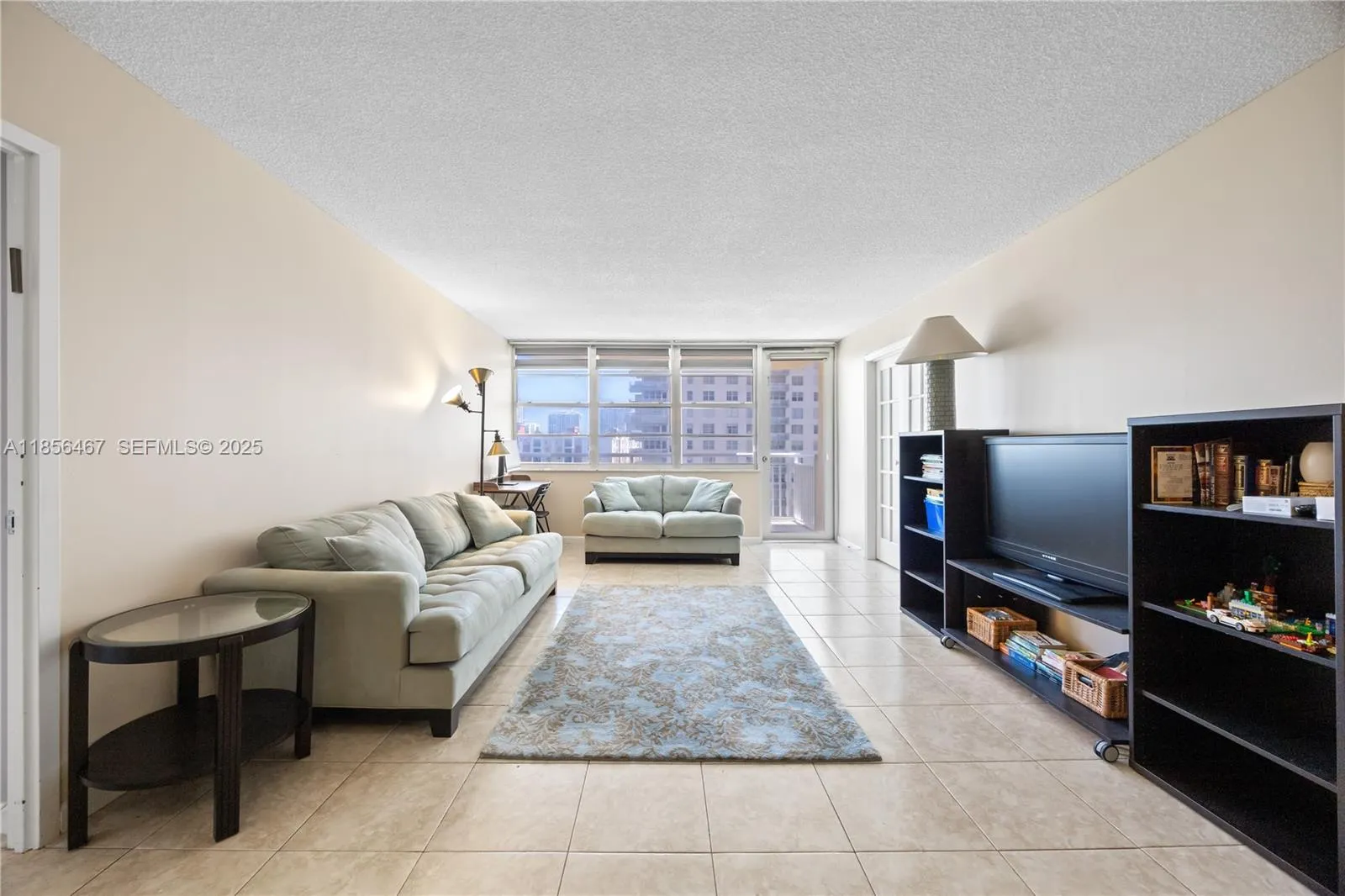 Foto de propiedad en 251 174th Street 812, Sunny Isles Beach, FL 33160 Sunny Isles Beach con MLS# 