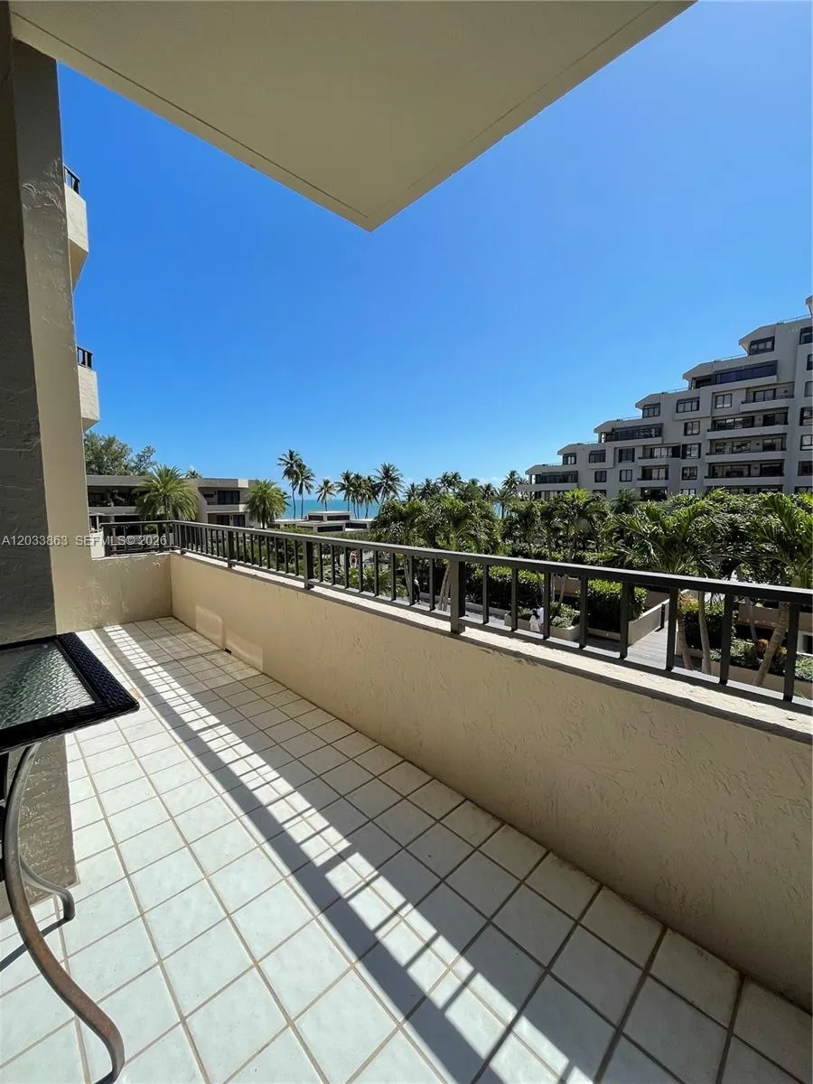 Foto de propiedad en 251 Crandon Boulevard 338, Key Biscayne, FL 33149 Key Biscayne con MLS#