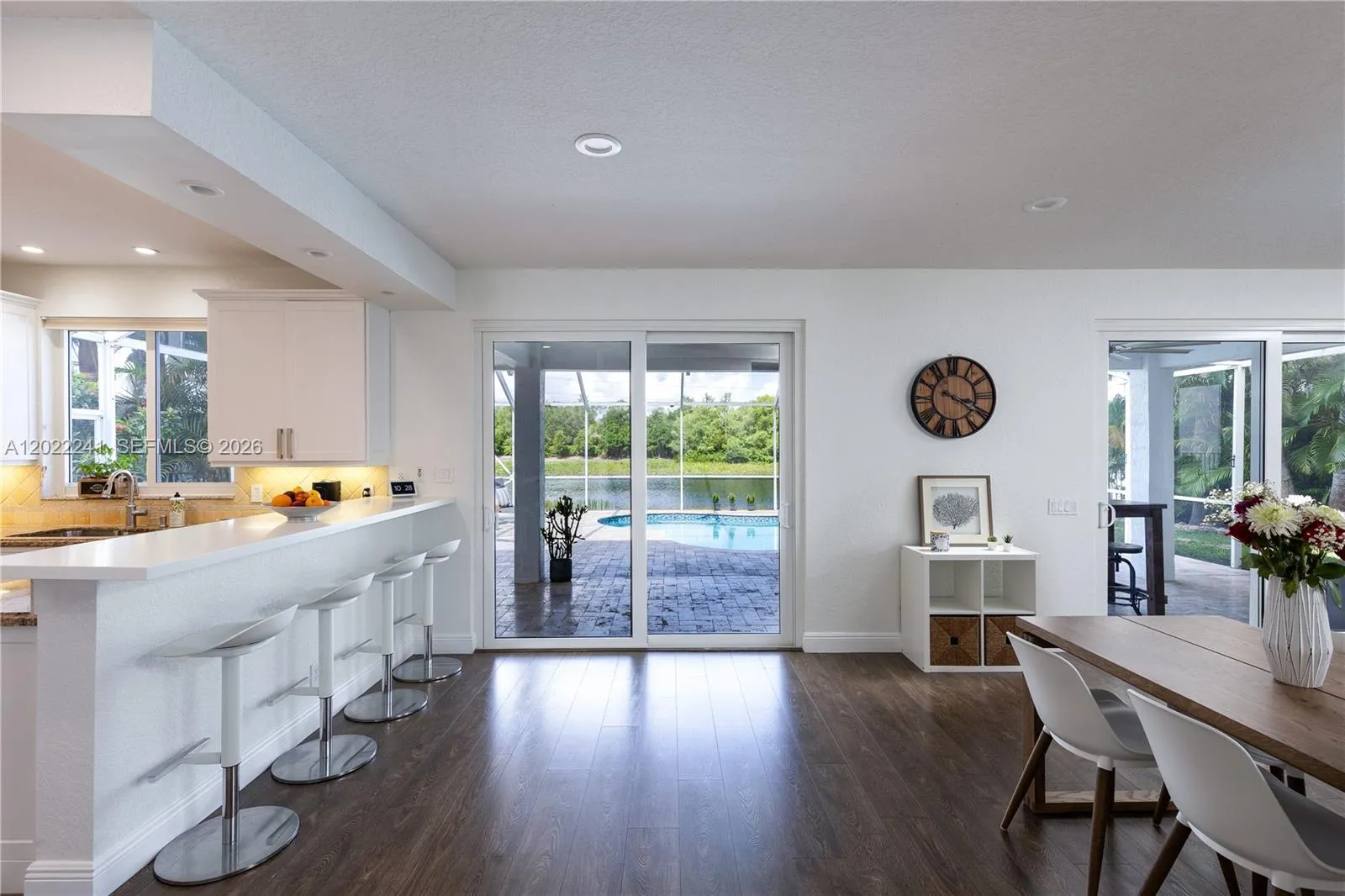 Foto de propiedad en 2517 Hunters Run Way, Weston, FL 33327 Weston con MLS# 