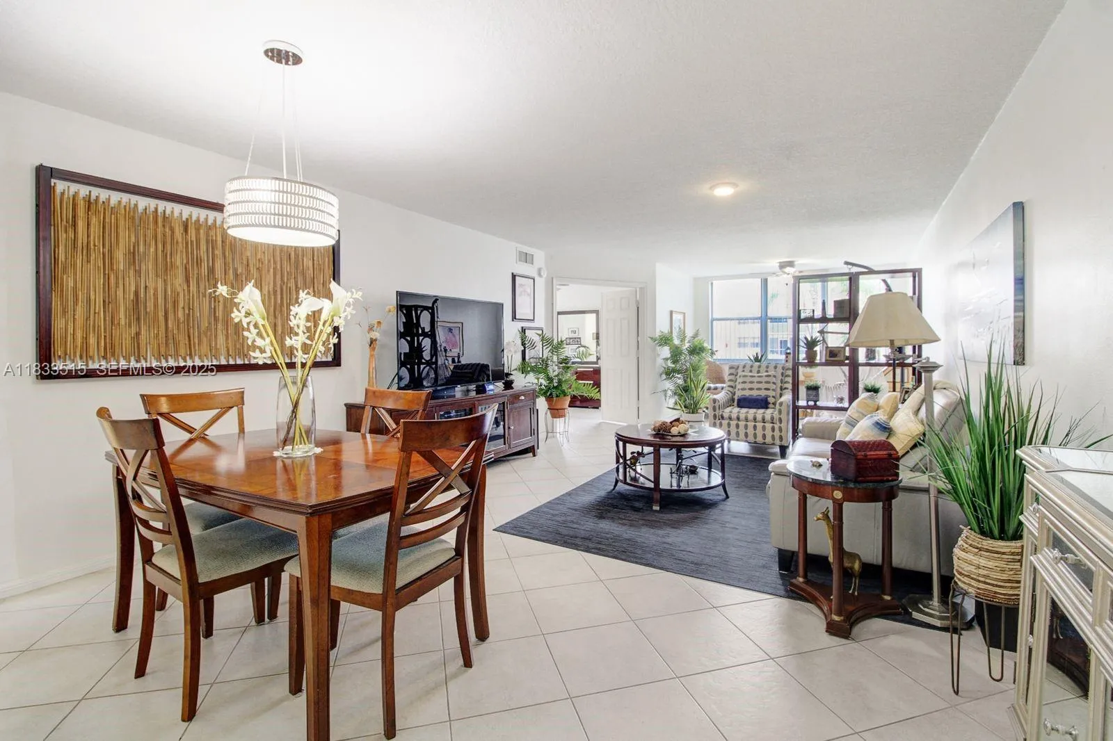 Foto de propiedad en 2524 NW 104th Avenue 101, Sunrise, FL 33322 Sunrise con MLS# 