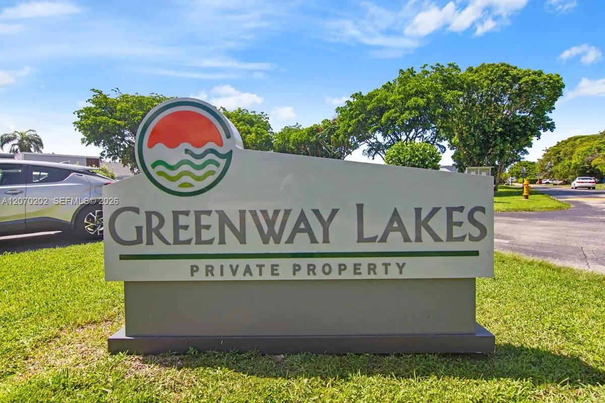 En Venta 2524 SW 122nd Court, Miami, FL 33175, Miami, FL 33175